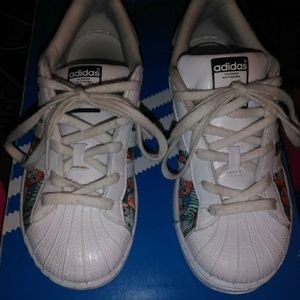 Little girls Adidas shoes size 1